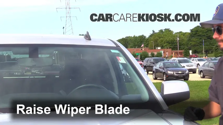 2014 GMC Sierra 1500 SLE 4.3L V6 FlexFuel Crew Cab Pickup Windshield Wiper Blade (Front)